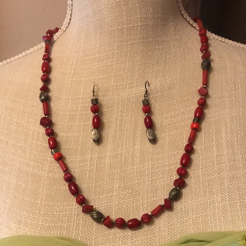 Chachal Antique Native Guatemalan SS Coral Necklace - Picture 5 of 10